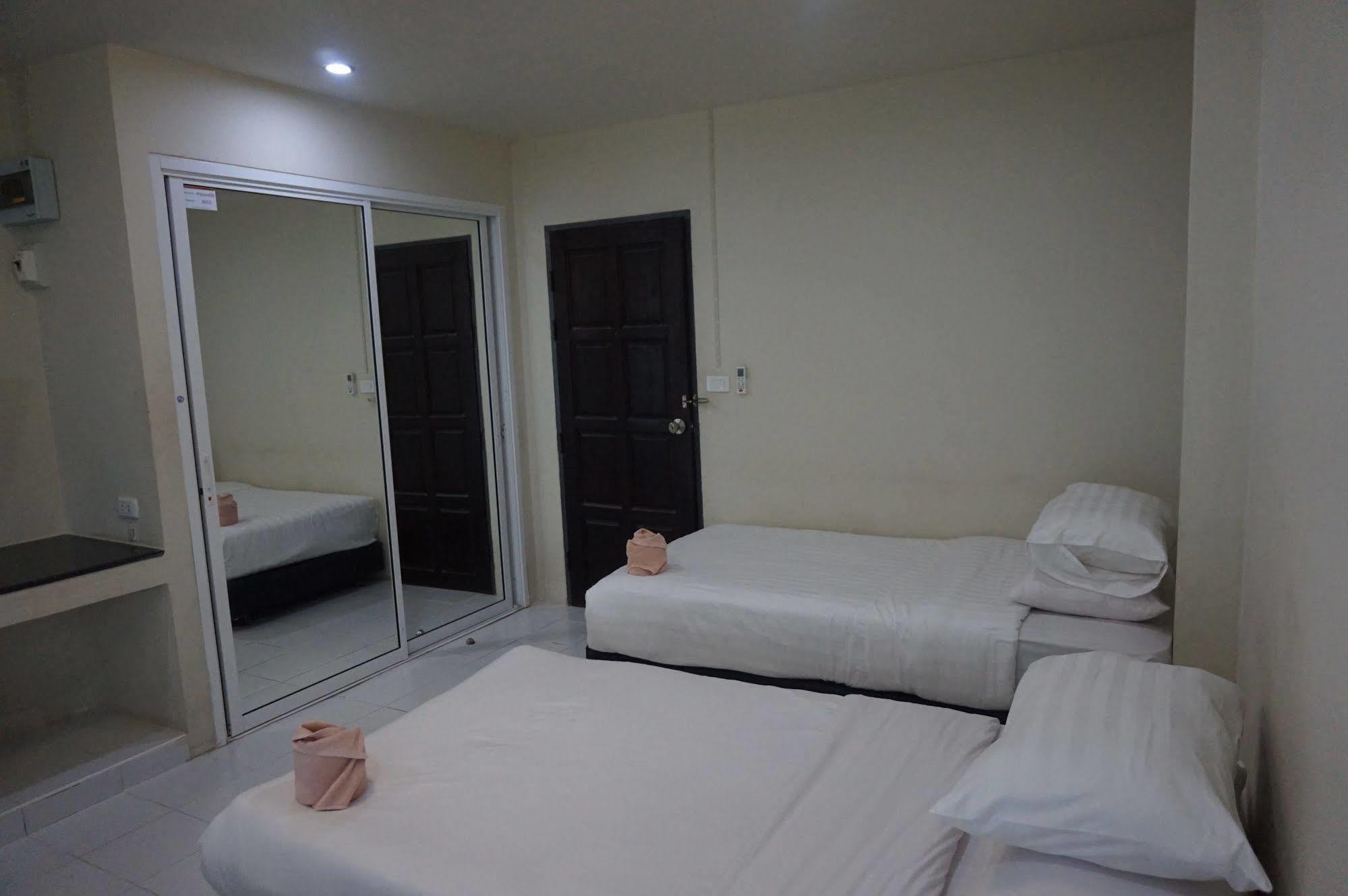 The One Phetchabun Aparthotel Buitenkant foto