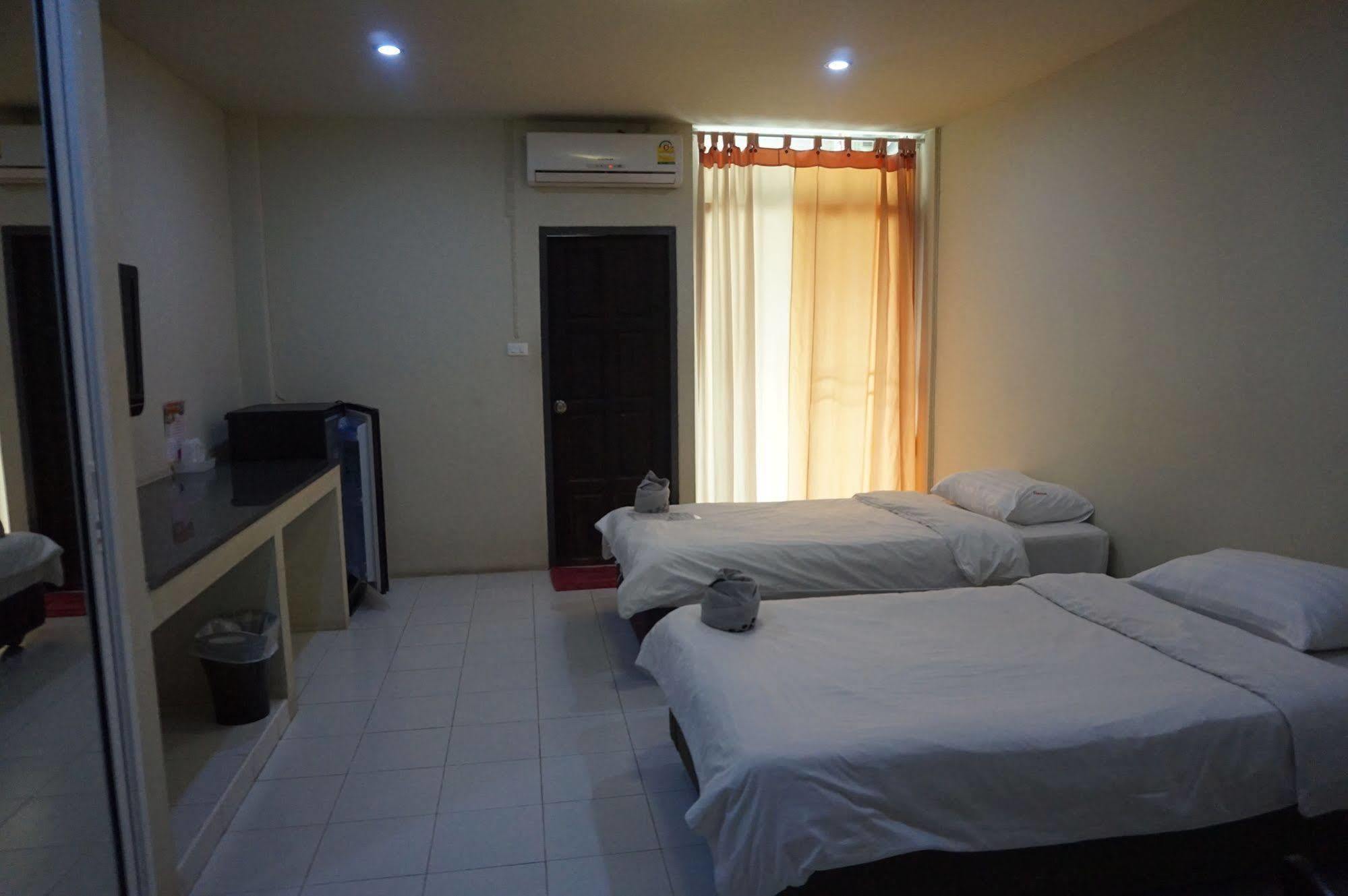 The One Phetchabun Aparthotel Buitenkant foto